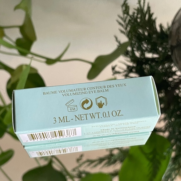 Valmont V-Shape Filling Eye Balm Deluxe Sample NEW - Picture 5 of 6